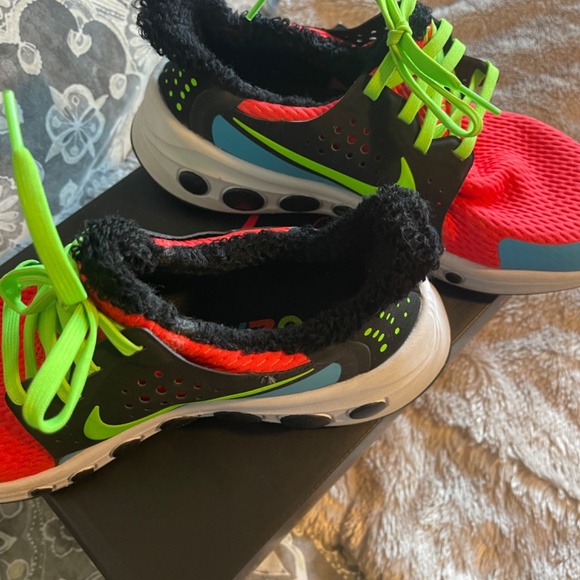 Nike Cruzrone Sneakers - Picture 4 of 8